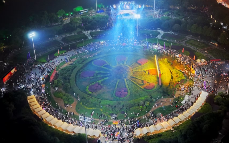 湖北双节人气与消费升腾双重热度。