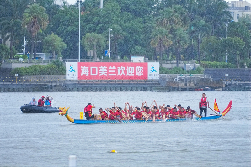 星海湾水域十分适合开展水上运动。美兰区委宣传部供图