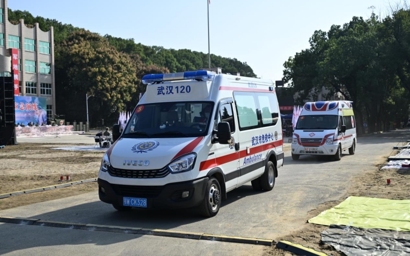 军地联合演练,锻造急救精兵。